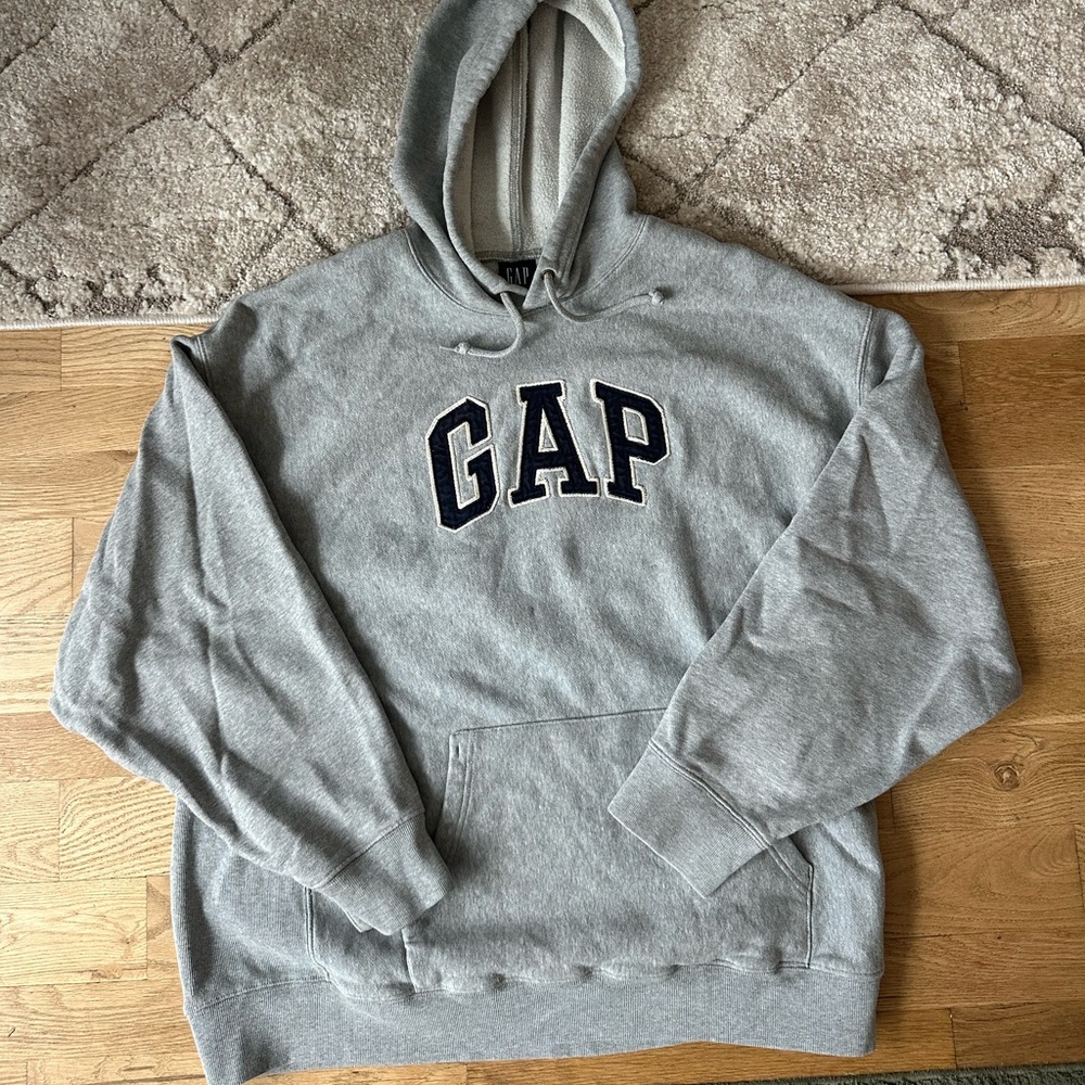 Vintage GAP Classic Gray Hoodie for Men